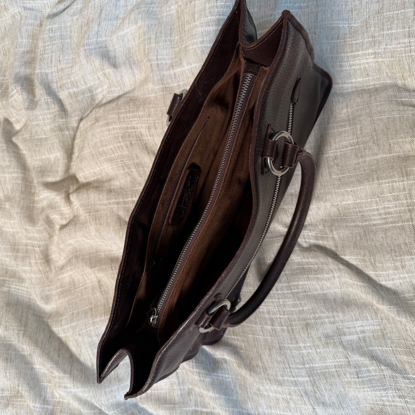 Vintage Brown Leather Shoulder Bag with oversized Zipper - Made in Italy